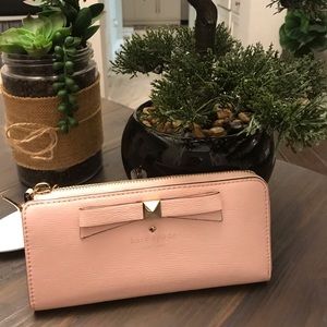 👛Kate Spade Beacon Court Layton Pink Wallet👛
